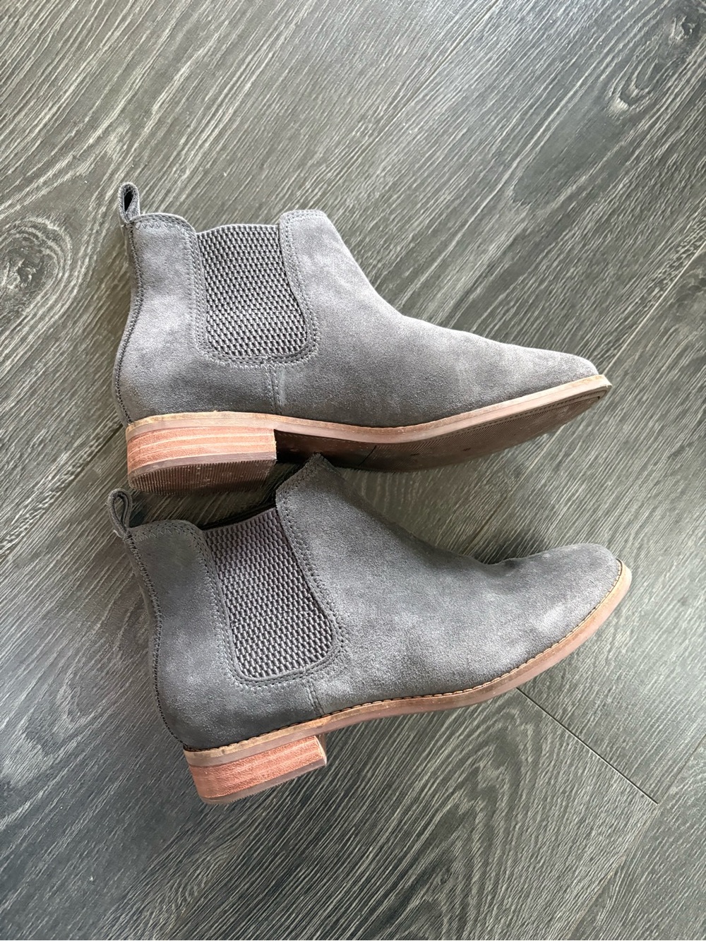 Toms Women’s Gray Suede Chelsea Boots - Classic Slip-On Ankle Boot
